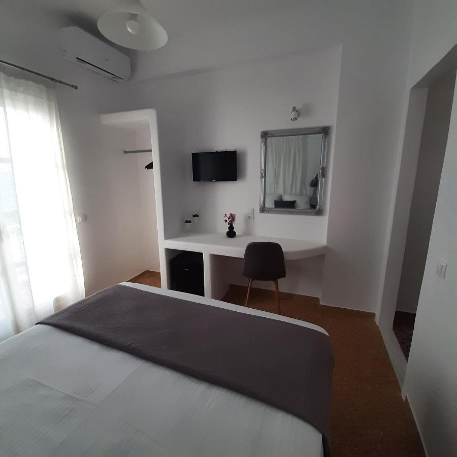 弗洛拉酒店 纳乌萨 外观 照片